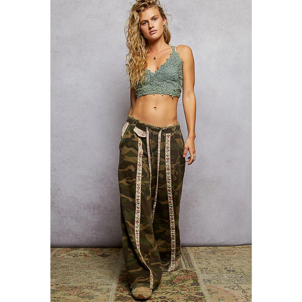 "Flora Striper" Floral Accent Pants in Olive Camo - Picture 4 of 6